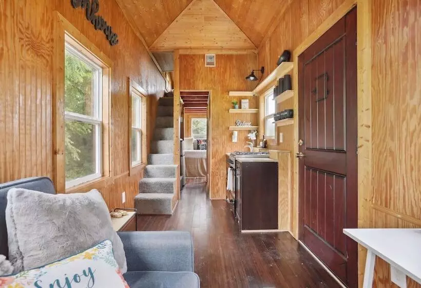 Pendergrass Tiny Home Cabin On Pond W/ Fire Pit!