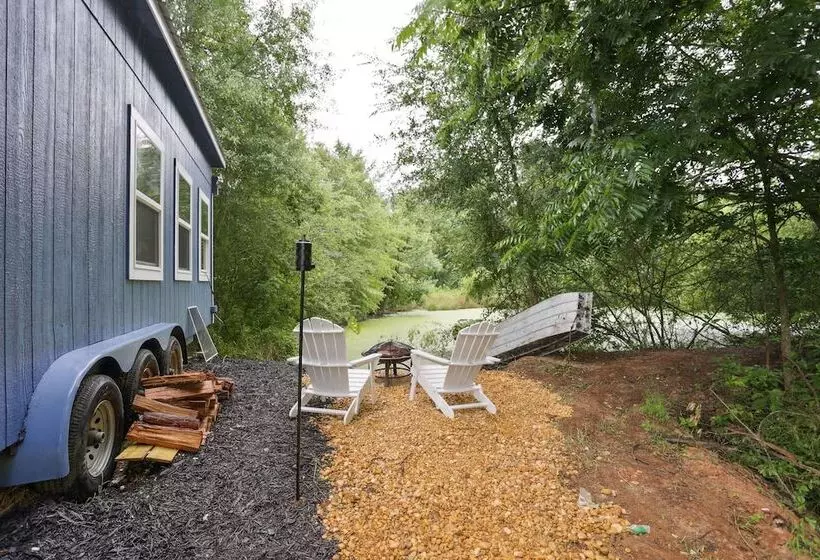 Pendergrass Tiny Home Cabin On Pond W/ Fire Pit!