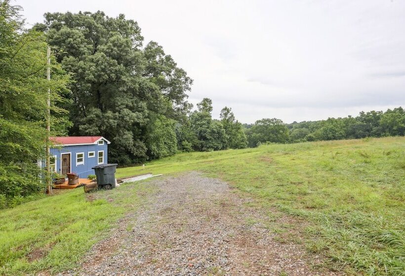 Pendergrass Tiny Home Cabin On Pond W/ Fire Pit!