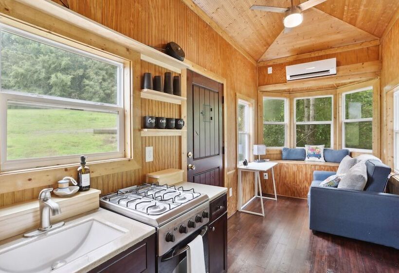 Pendergrass Tiny Home Cabin On Pond W/ Fire Pit!