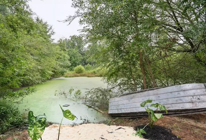 Pendergrass Tiny Home Cabin On Pond W/ Fire Pit!