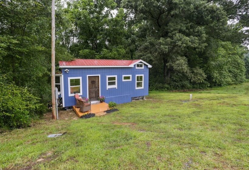Pendergrass Tiny Home Cabin On Pond W/ Fire Pit!