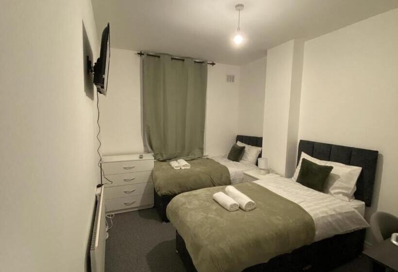 פנסיון Cosy 3bd Guesthouse. Private Bathrooms