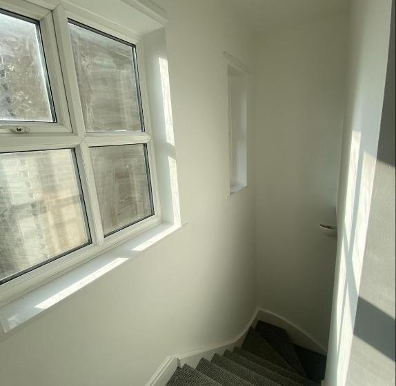 פנסיון Cosy 3bd Guesthouse. Private Bathrooms