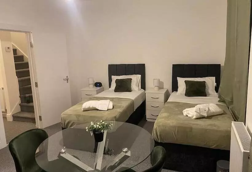 ペンション Cosy 3bd Guesthouse. Private Bathrooms