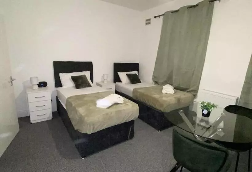 ペンション Cosy 3bd Guesthouse. Private Bathrooms