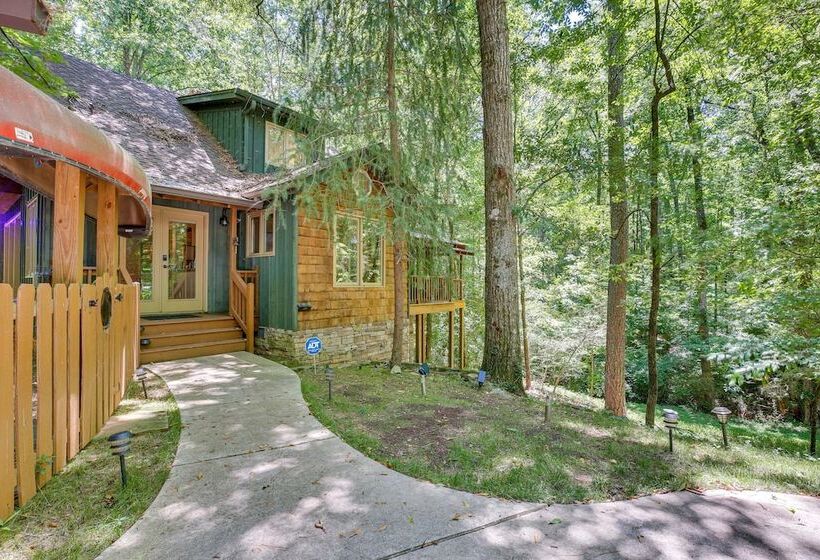 Pet Friendly Conyers Cabin   23 Miles To Atlanta!