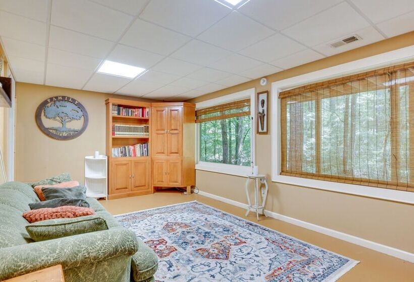 Pet Friendly Conyers Cabin   23 Miles To Atlanta!