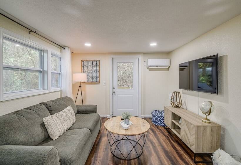 Pet Friendly Cottage ~ 8 Mi To Downtown Knoxville!