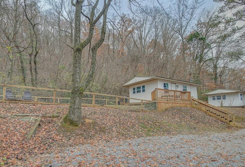 Pet Friendly Cottage ~ 8 Mi To Downtown Knoxville!