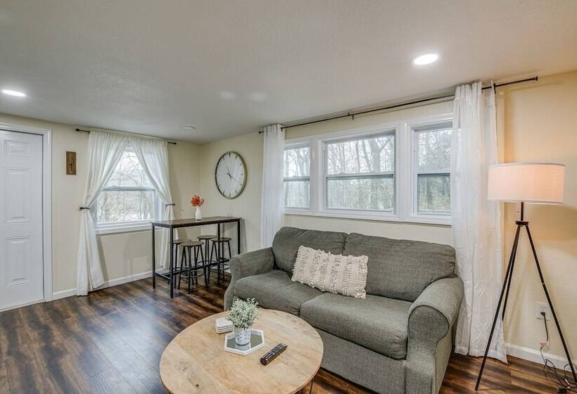 Pet Friendly Cottage ~ 8 Mi To Downtown Knoxville!