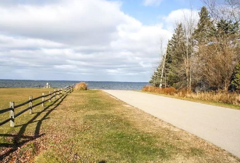 Pet Friendly Michigan Retreat W/ Fire Pit & Yard!
