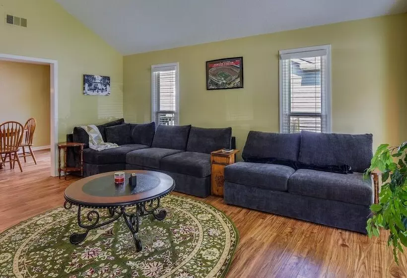 Quaint Athens Retreat ~ 5 Mi To Downtown!