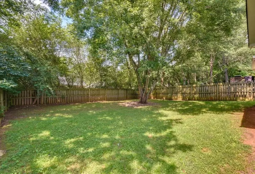 Quaint Athens Retreat ~ 5 Mi To Downtown!