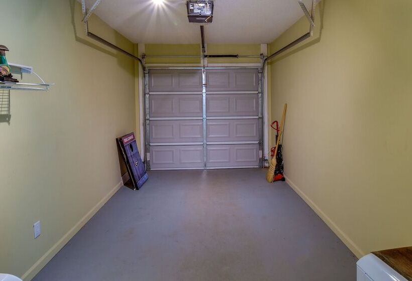 Quaint Athens Retreat ~ 5 Mi To Downtown!