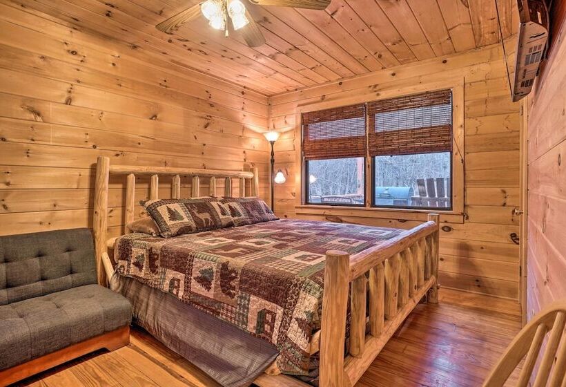 Riverfront Cabin W/ Hot Tub & Mountain Views!