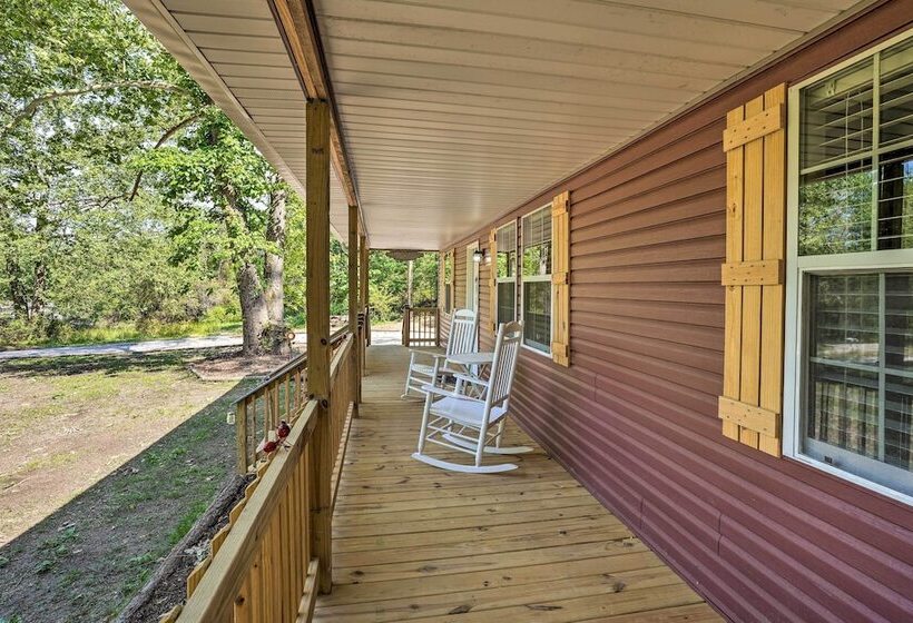 Rock Spring Hideaway W/ Large Yard + Grill!