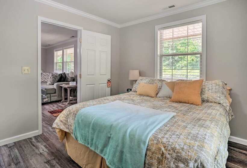 Rock Spring Hideaway W/ Large Yard + Grill!