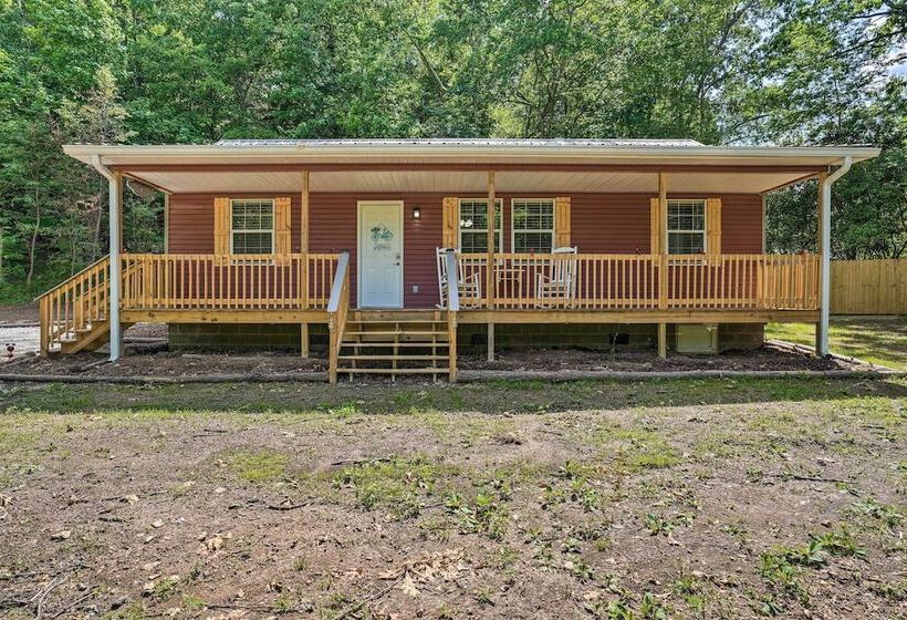 Rock Spring Hideaway W/ Large Yard + Grill!