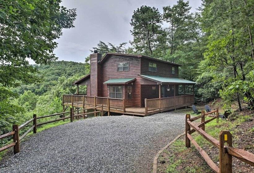 Rustic Young Harris Cabin W/ Fire Pit & Views