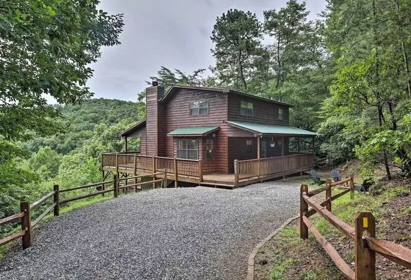Rustic Young Harris Cabin W/ Fire Pit & Views
