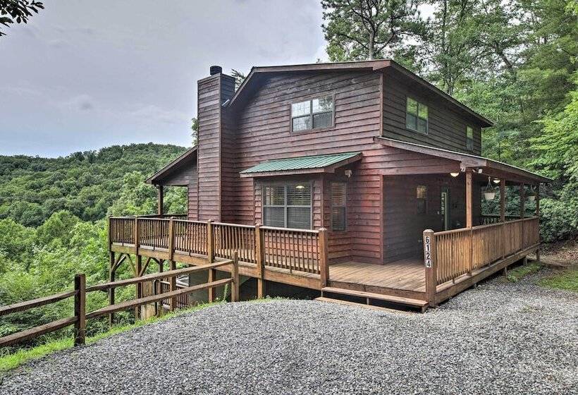 Rustic Young Harris Cabin W/ Fire Pit & Views