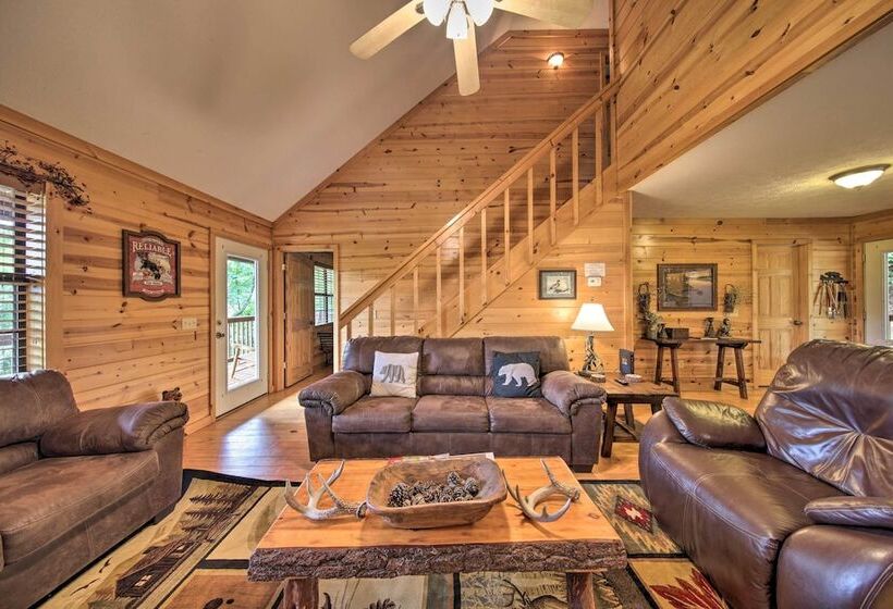 Rustic Young Harris Cabin W/ Fire Pit & Views