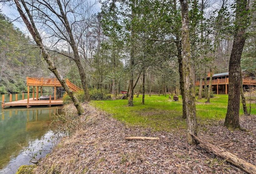 Seed Lake Home On 14 Acres W/ Boat Dock + Kayaks!