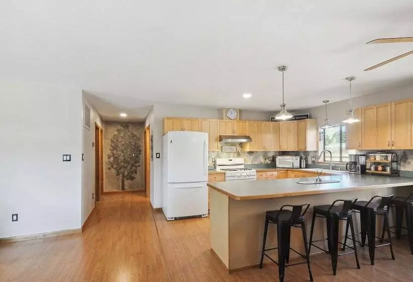 Single Tree Cottage   Walk To Downtown Chama!