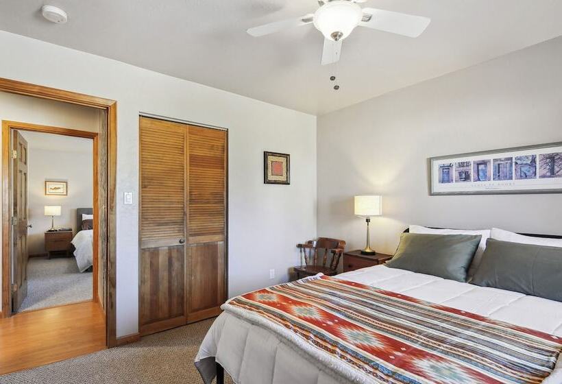 Single Tree Cottage   Walk To Downtown Chama!