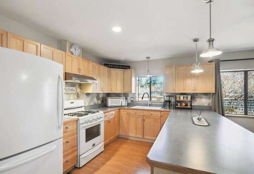 Single Tree Cottage   Walk To Downtown Chama!