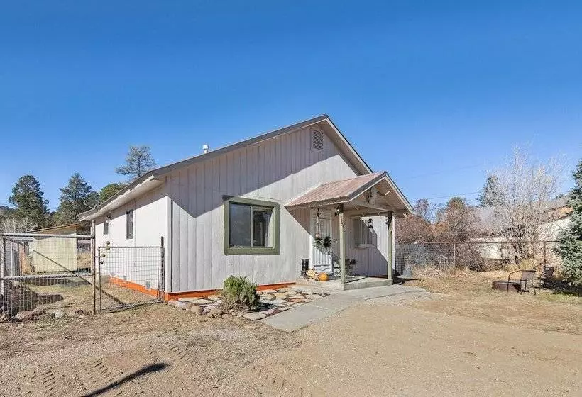 Single Tree Cottage   Walk To Downtown Chama!