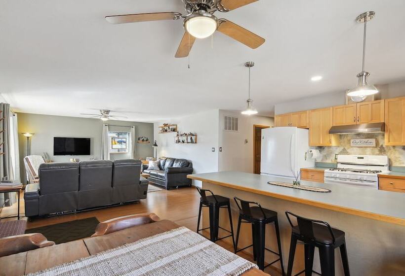 Single Tree Cottage   Walk To Downtown Chama!