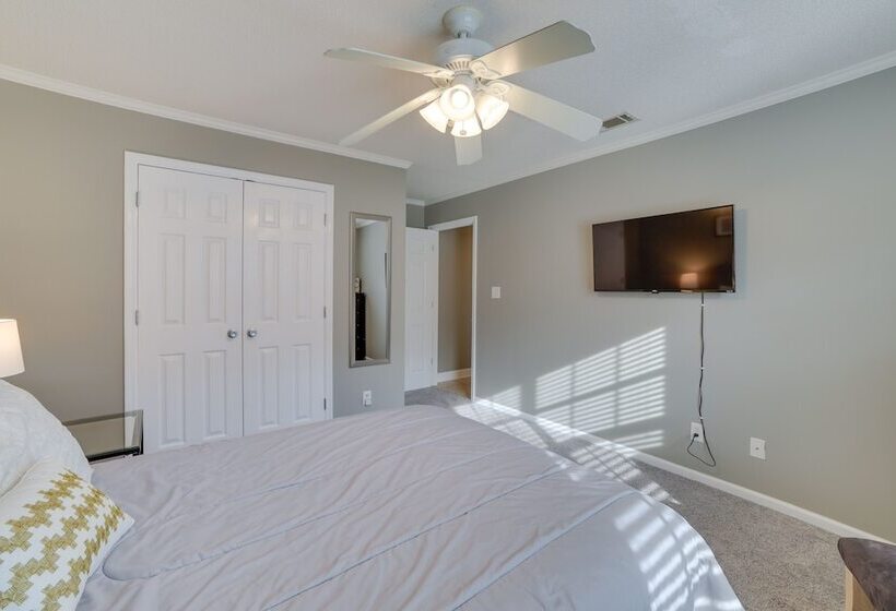 Southern Georgia Home W/ Yard: 8 Mi To Moody Afb