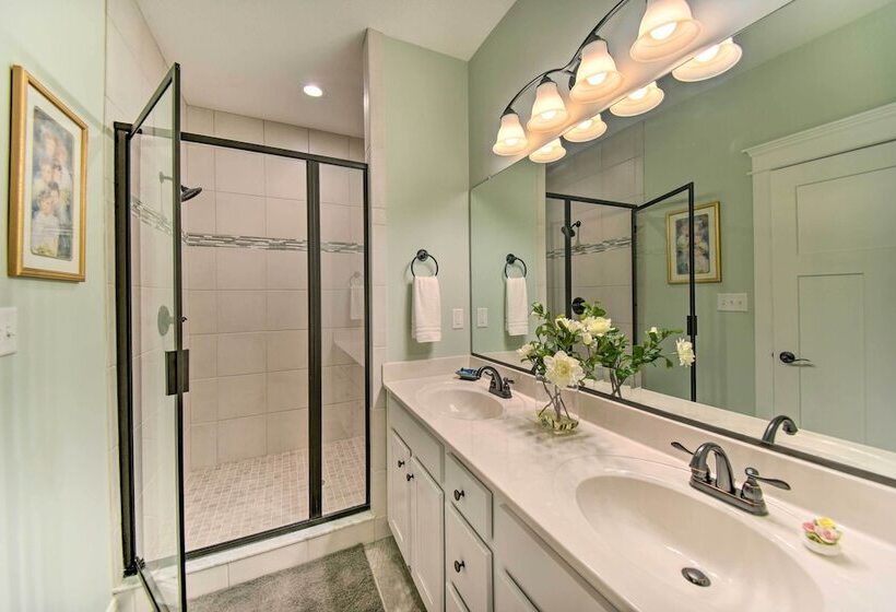 Spacious Norfolk Home W/ Private Hot Tub!