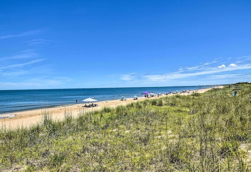 Spacious Norfolk Home W/ Private Hot Tub!