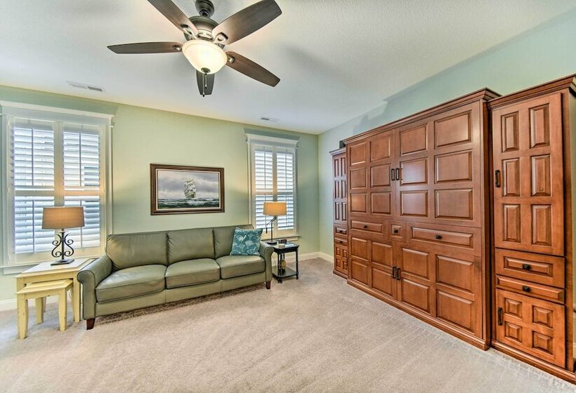 Spacious Norfolk Home W/ Private Hot Tub!