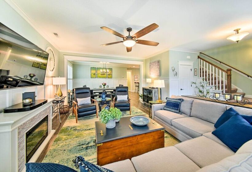 Spacious Norfolk Home W/ Private Hot Tub!