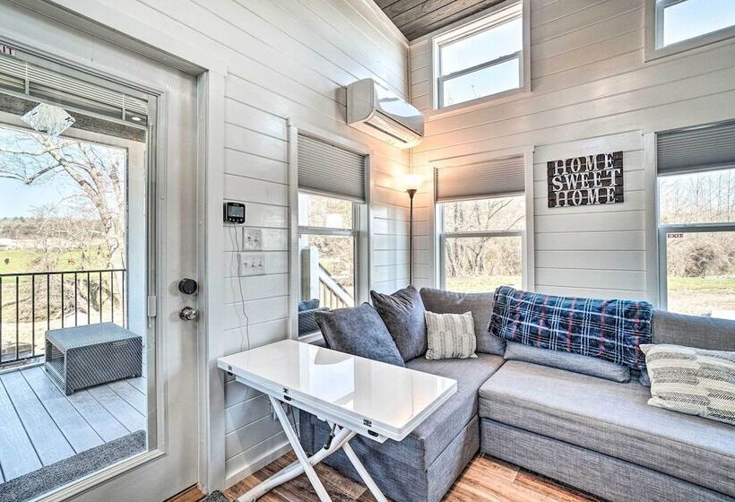 Splendid Tiny Home With Fire Pit ~ 2 Mi To Lake!