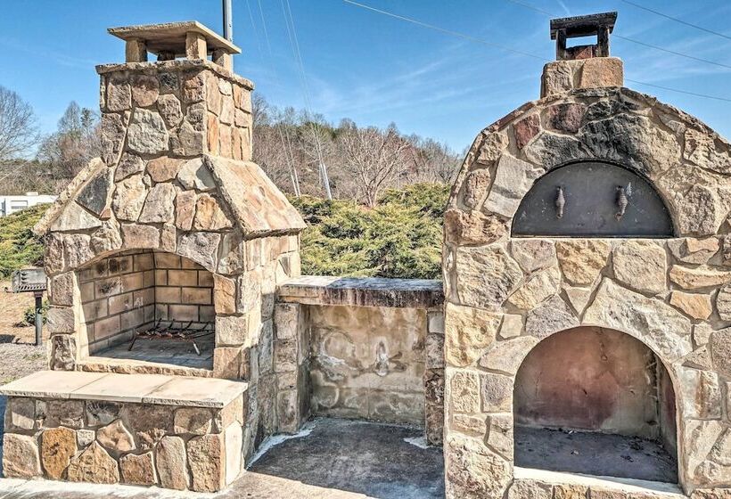 Splendid Tiny Home With Fire Pit ~ 2 Mi To Lake!