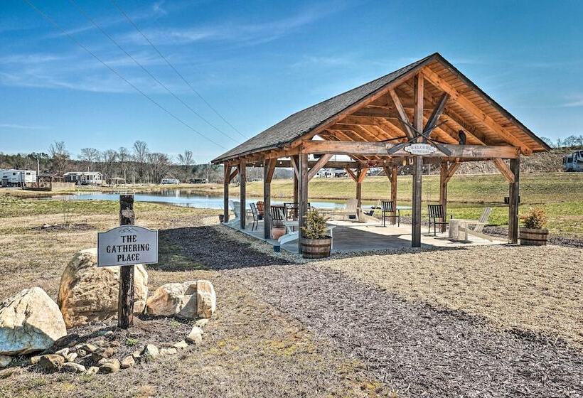 Splendid Tiny Home With Fire Pit ~ 2 Mi To Lake!