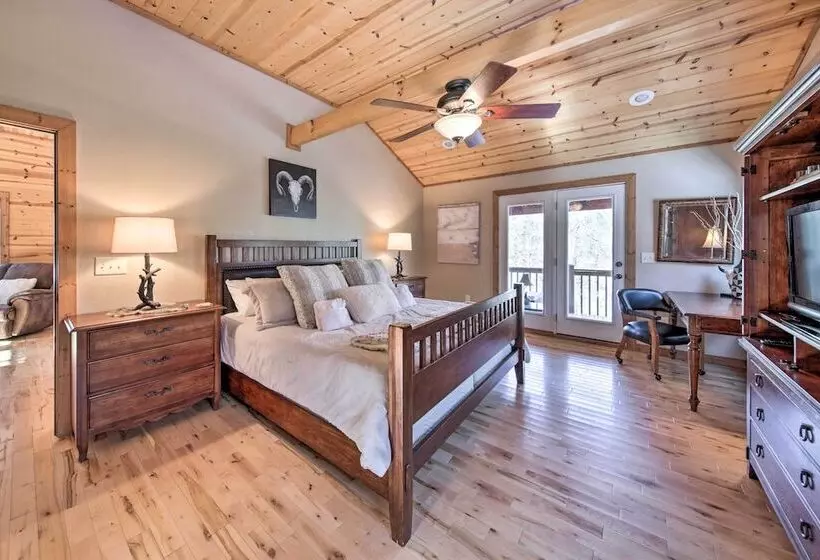 Stunning Blue Ridge Retreat W/ River Access!