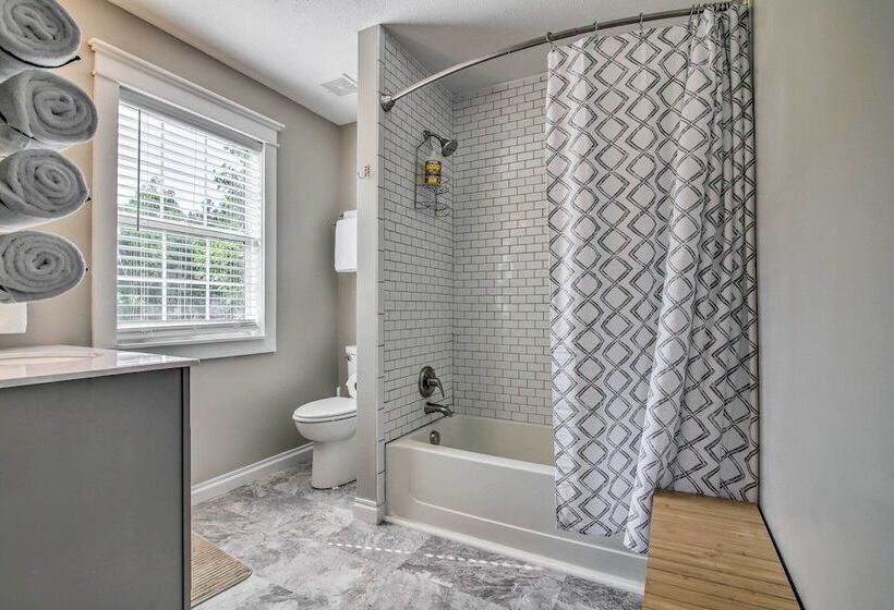 Stylish Fort Payne Retreat: Hike & Rock Climb