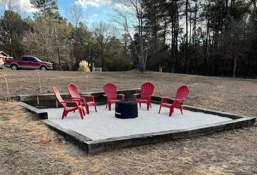 Stylish Fort Payne Retreat: Hike & Rock Climb