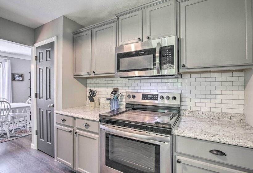 Stylish Fort Payne Retreat: Hike & Rock Climb