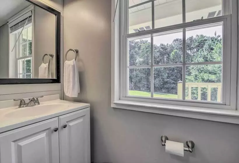 Stylish Fort Payne Retreat: Hike & Rock Climb