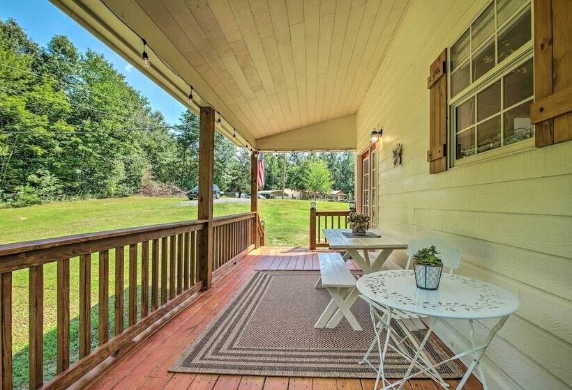 Stylish Fort Payne Retreat: Hike & Rock Climb