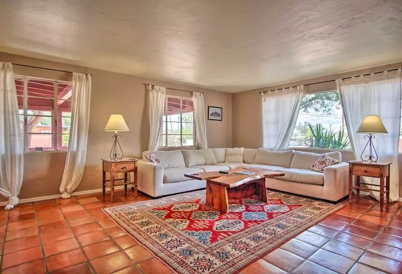 Stylish Tucson Home: Backyard Oasis W/ Grill!