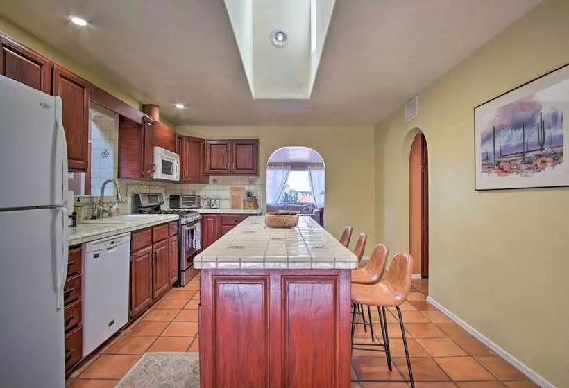 Stylish Tucson Home: Backyard Oasis W/ Grill!