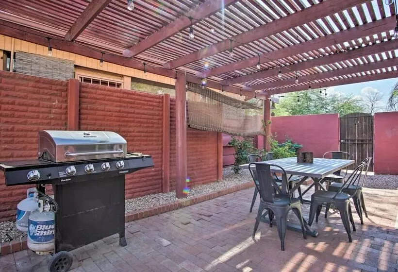 Stylish Tucson Home: Backyard Oasis W/ Grill!